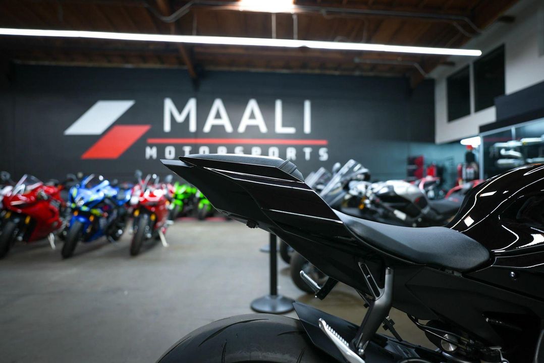 2024 Yamaha YZF-R1