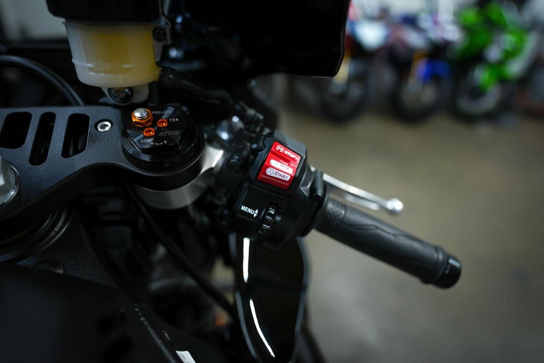 2024 Yamaha YZF-R1