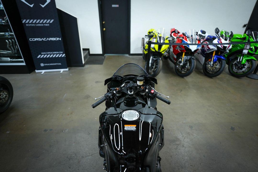 2024 Yamaha YZF-R1