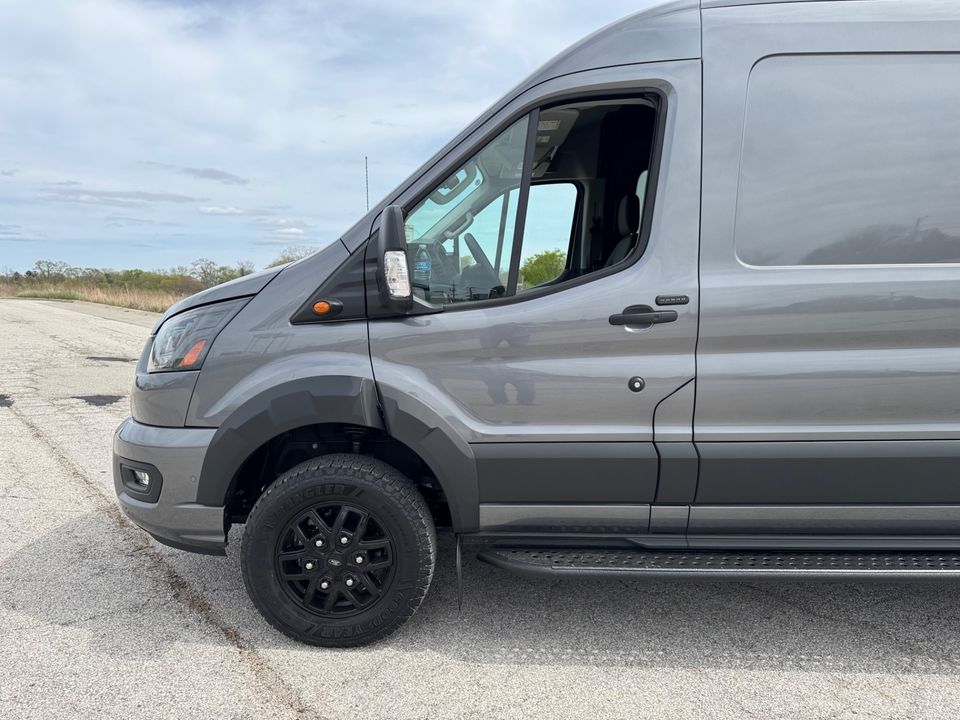 2023 Ford Transit Trail