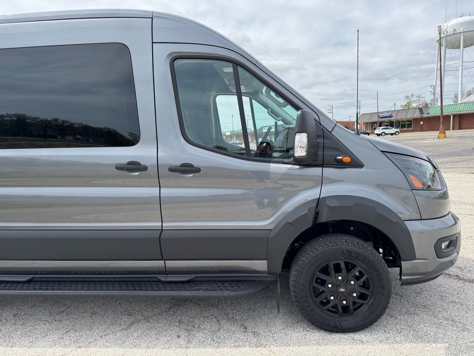 2023 Ford Transit Trail