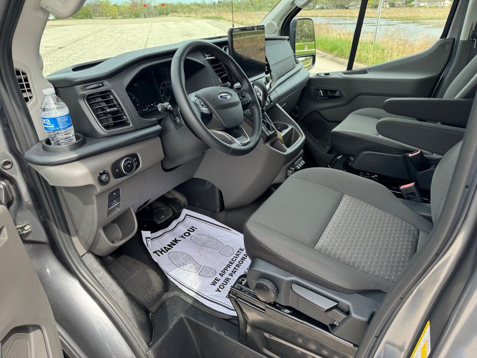 2023 Ford Transit Trail