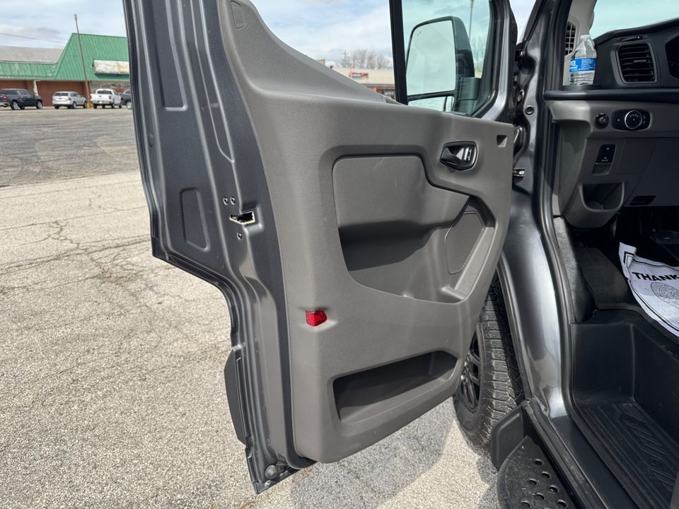 2023 Ford Transit Trail