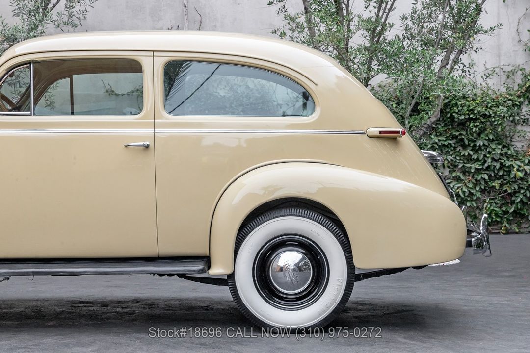 1937 Oldsmobile 