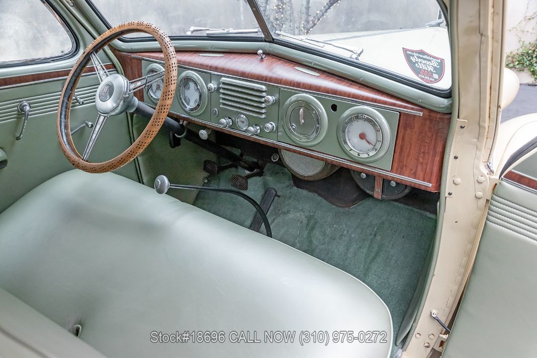 1937 Oldsmobile 