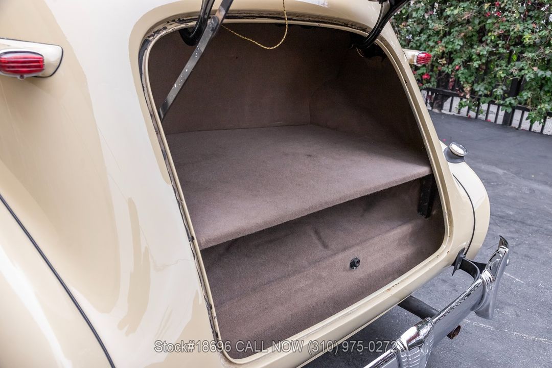 1937 Oldsmobile 