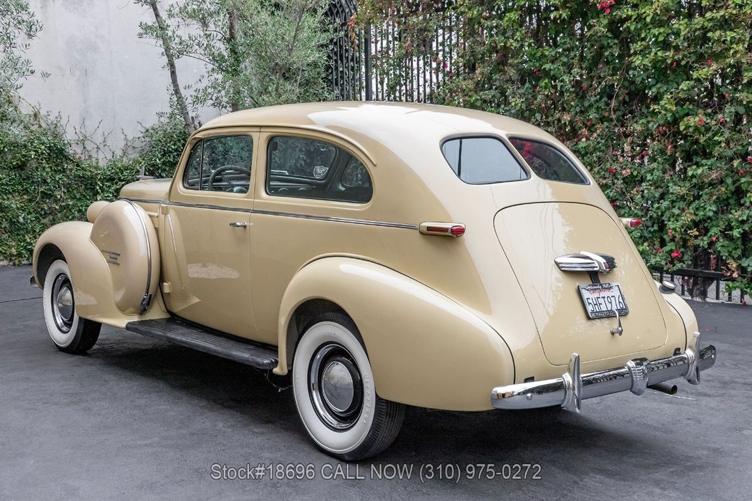 1937 Oldsmobile 