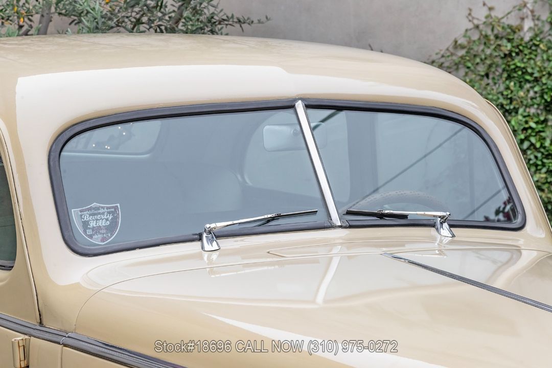 1937 Oldsmobile 