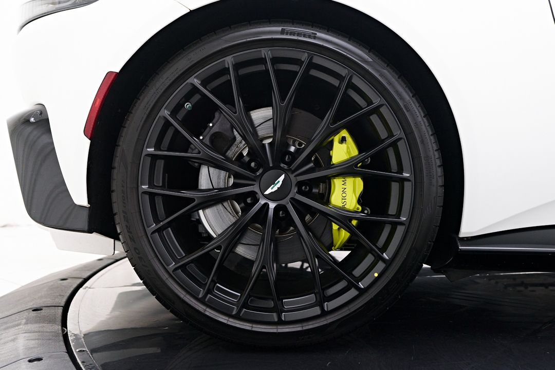 2023 Aston Martin Vantage