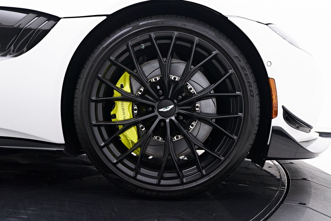2023 Aston Martin Vantage