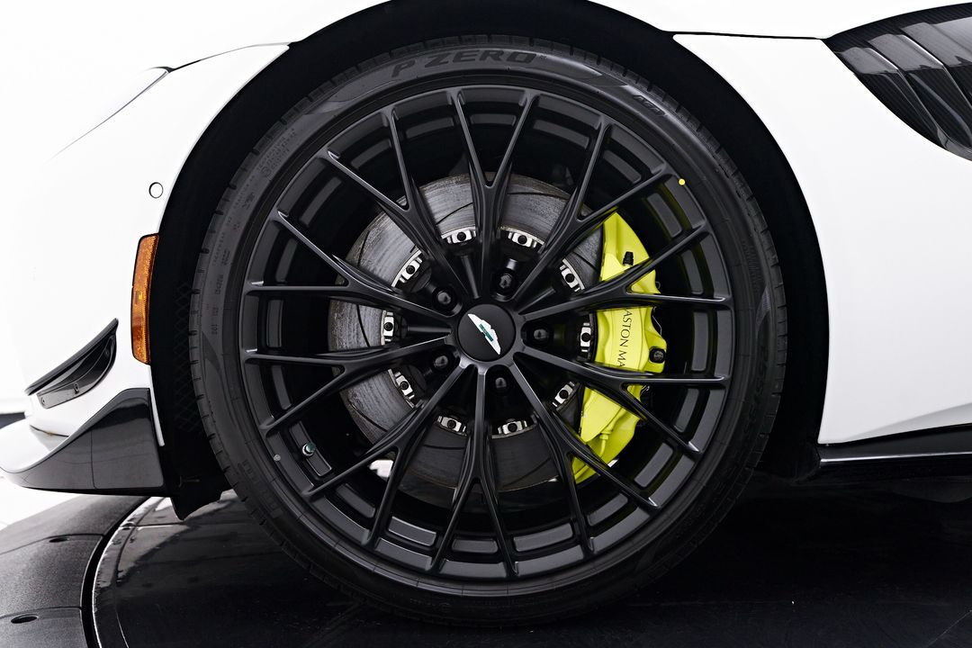 2023 Aston Martin Vantage