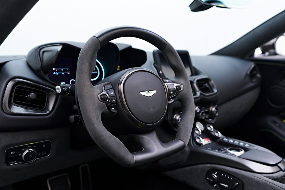 2023 Aston Martin Vantage