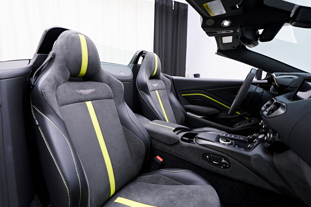 2023 Aston Martin Vantage