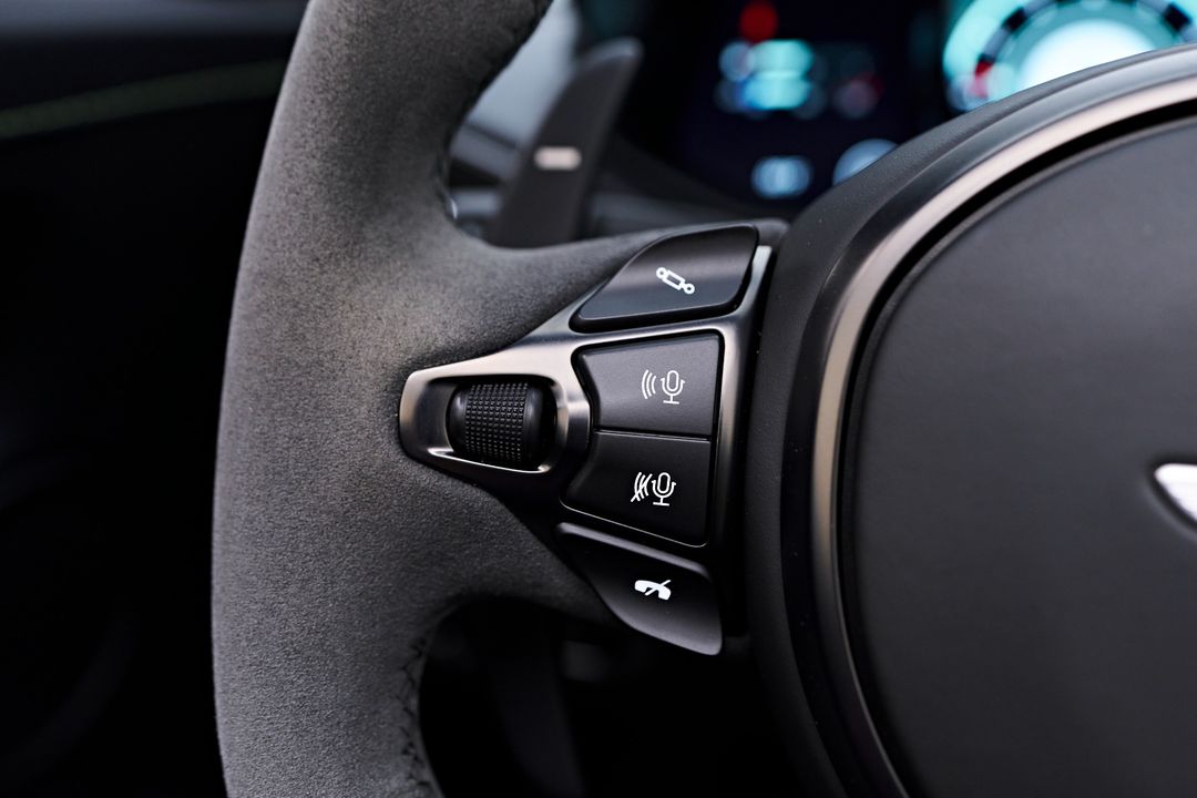 2023 Aston Martin Vantage