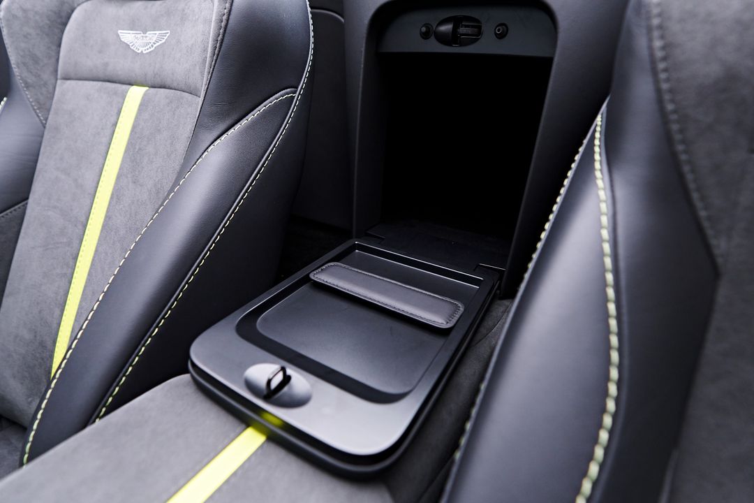 2023 Aston Martin Vantage