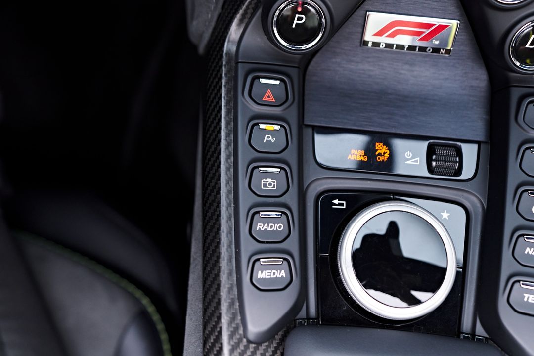 2023 Aston Martin Vantage