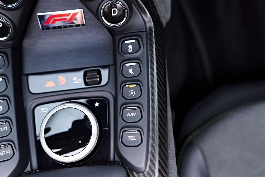 2023 Aston Martin Vantage