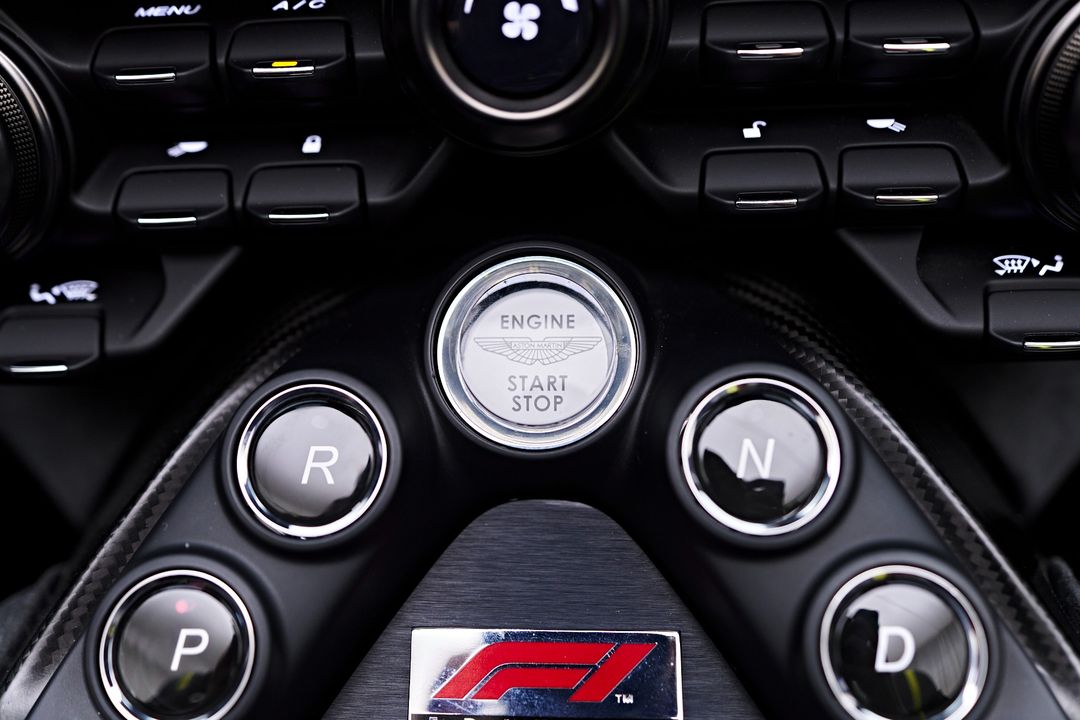 2023 Aston Martin Vantage