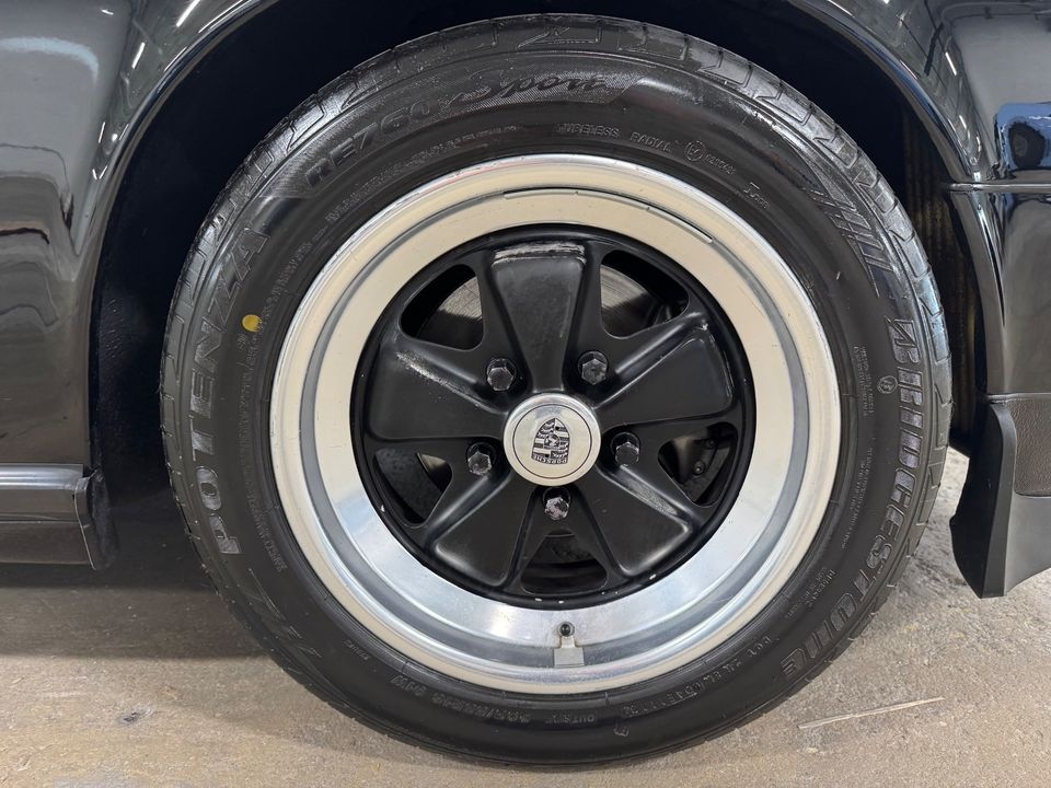 1984 PORSCHE 911
