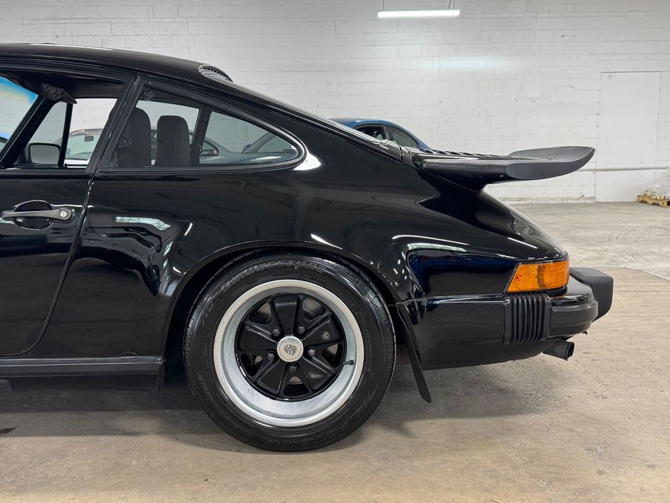 1984 PORSCHE 911