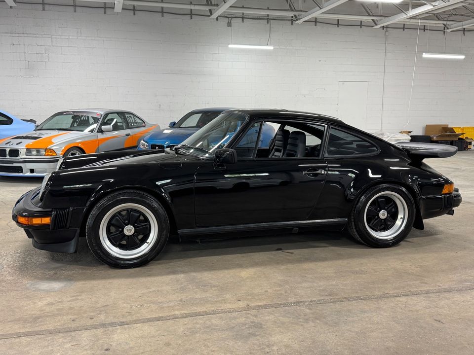 1984 PORSCHE 911