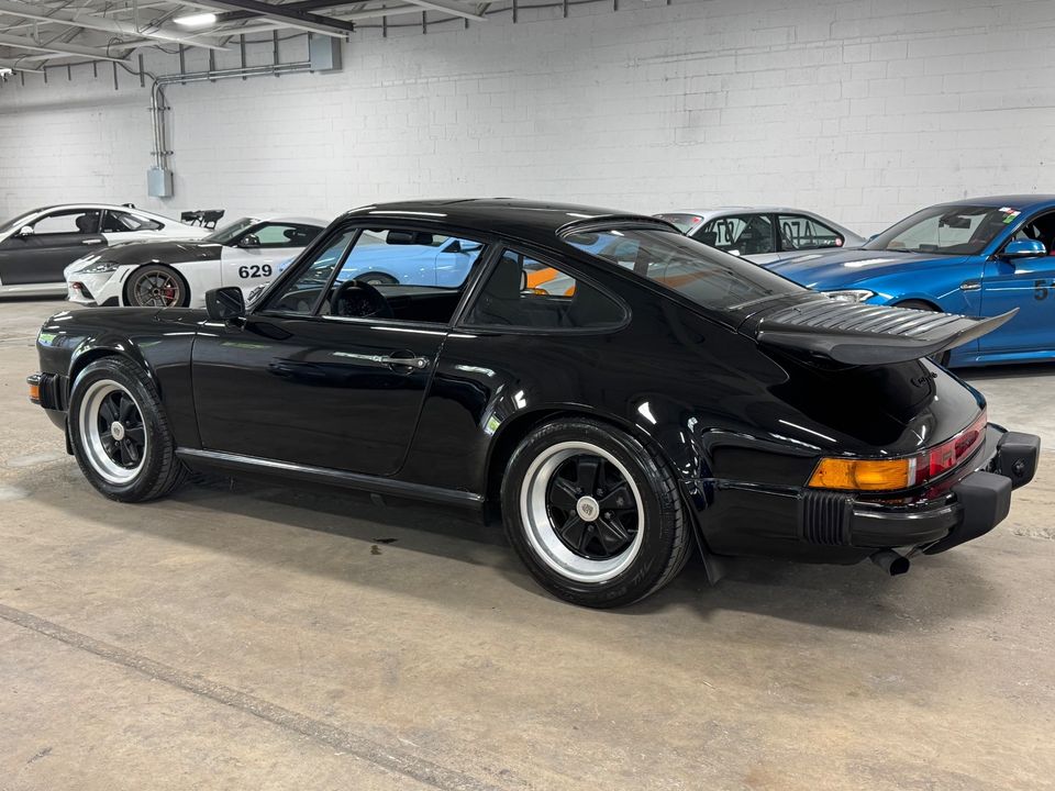 1984 PORSCHE 911