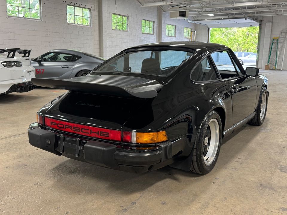1984 PORSCHE 911