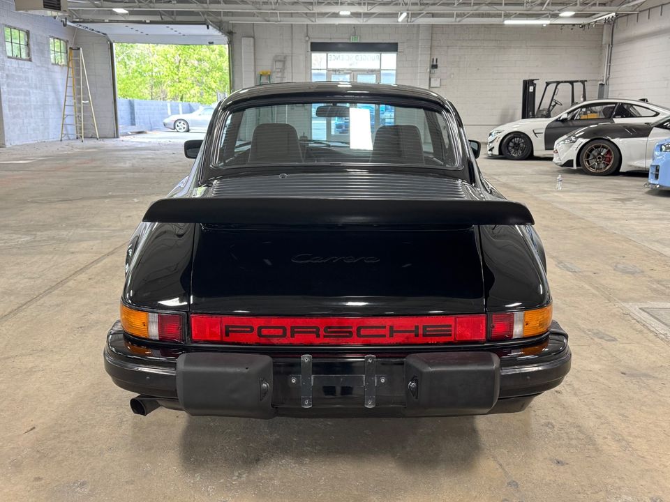 1984 PORSCHE 911