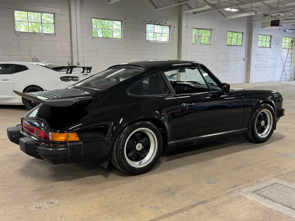 1984 PORSCHE 911