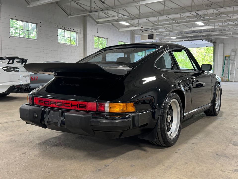 1984 PORSCHE 911