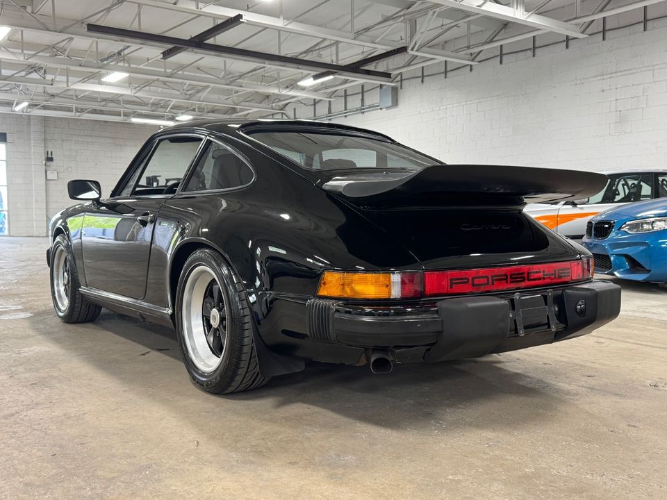1984 PORSCHE 911