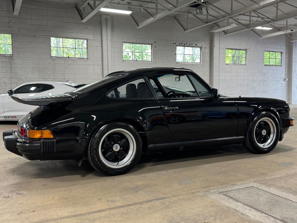 1984 PORSCHE 911