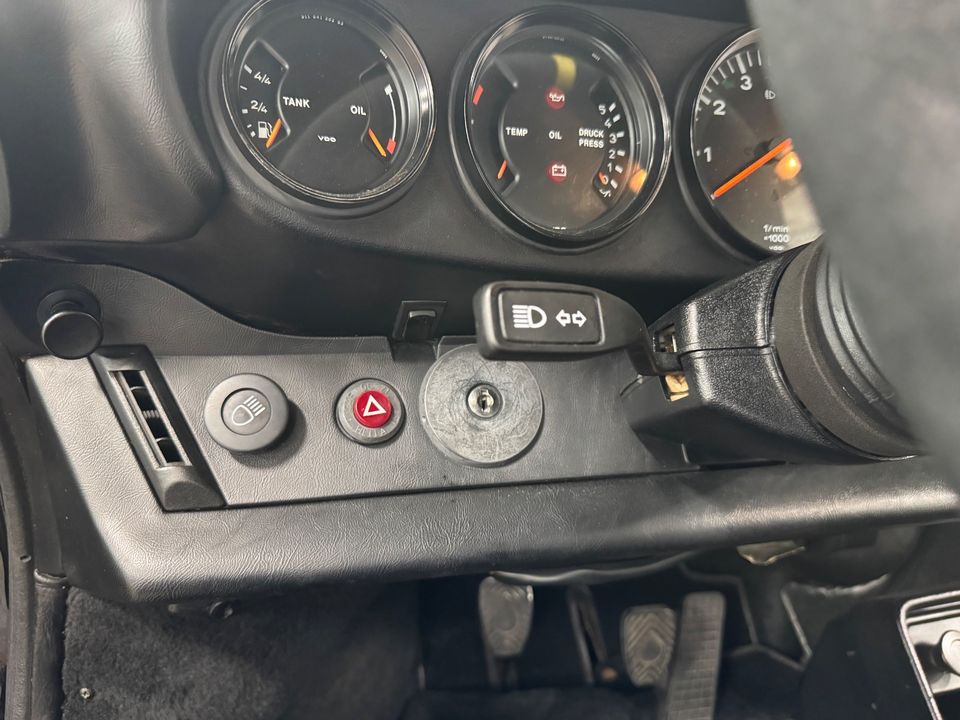 1984 PORSCHE 911
