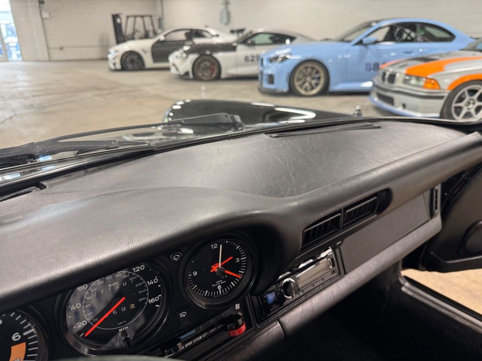 1984 PORSCHE 911
