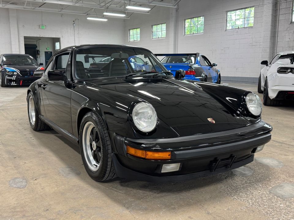 1984 PORSCHE 911