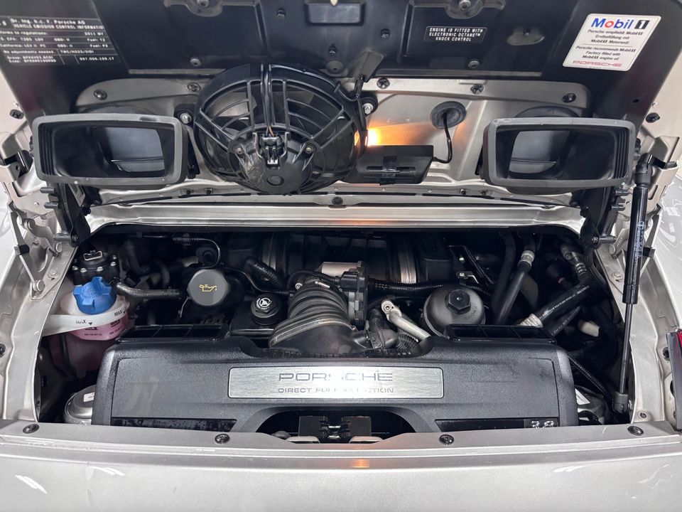 2011 PORSCHE 911 CARRERA 4S
