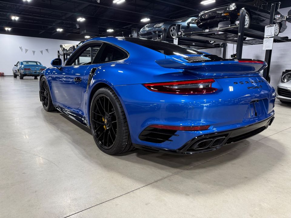 2018 PORSCHE 911