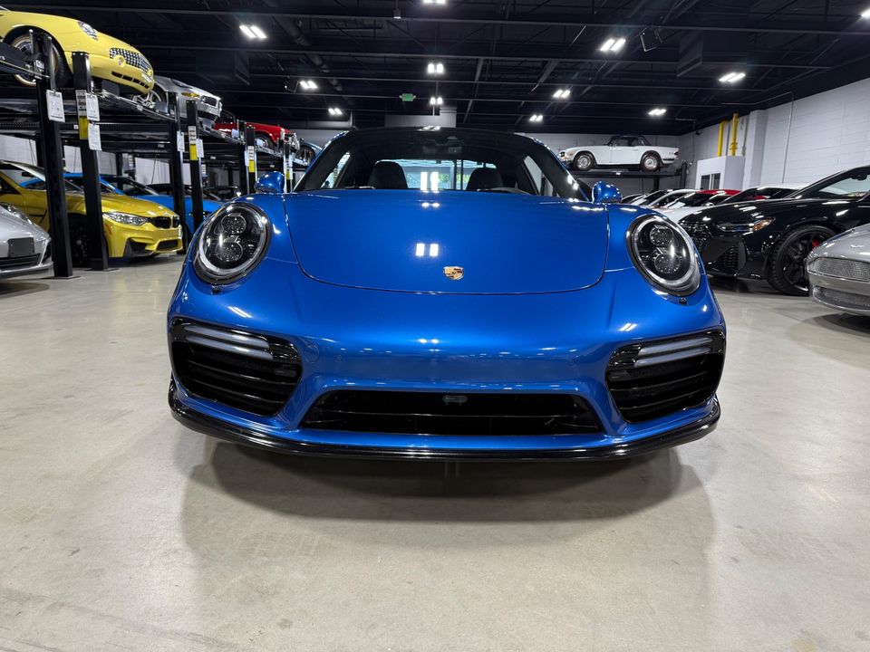 2018 PORSCHE 911