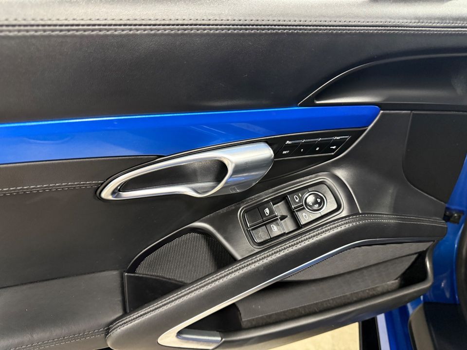2018 PORSCHE 911