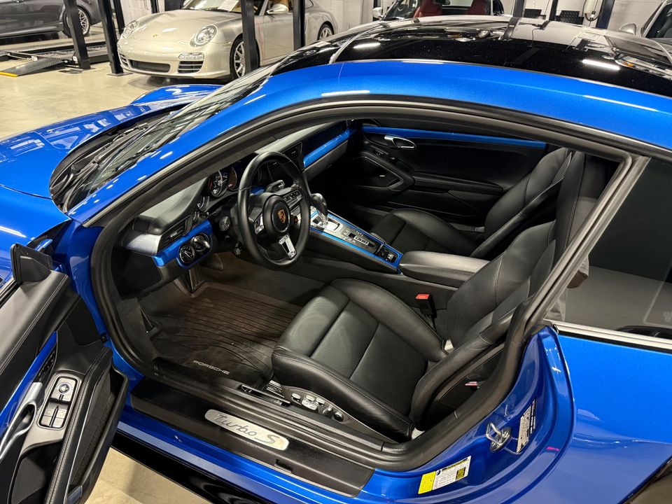 2018 PORSCHE 911