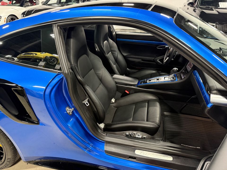 2018 PORSCHE 911