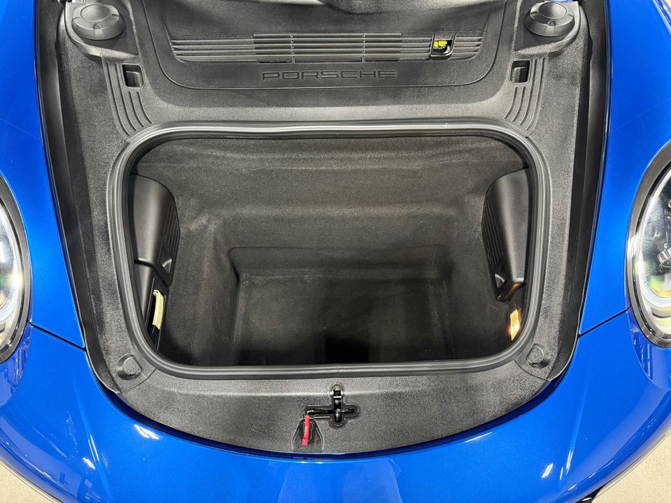 2018 PORSCHE 911