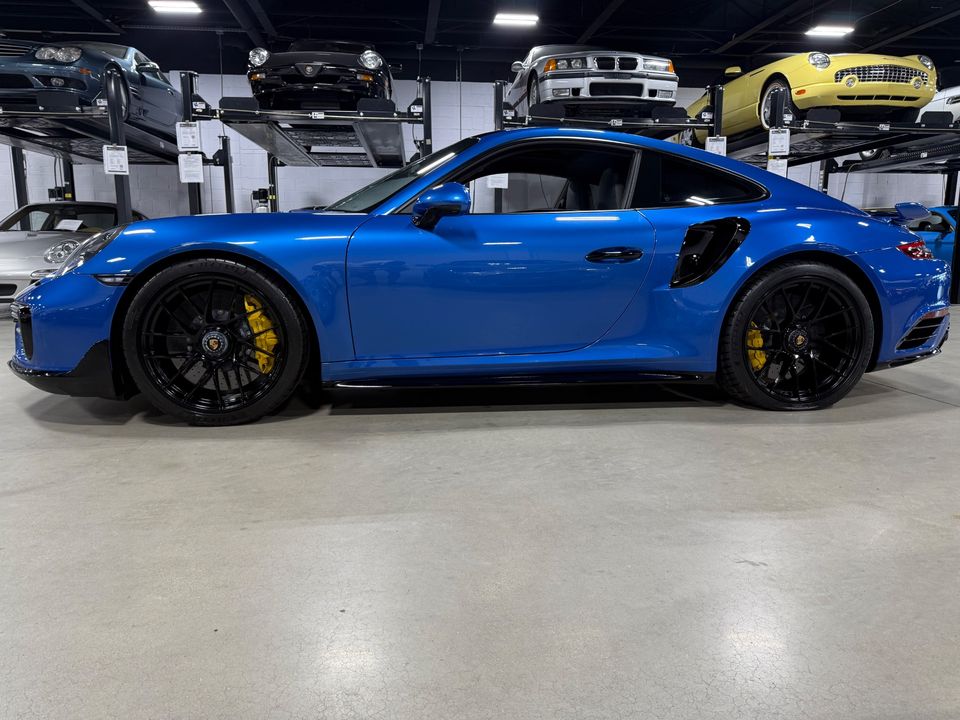 2018 PORSCHE 911