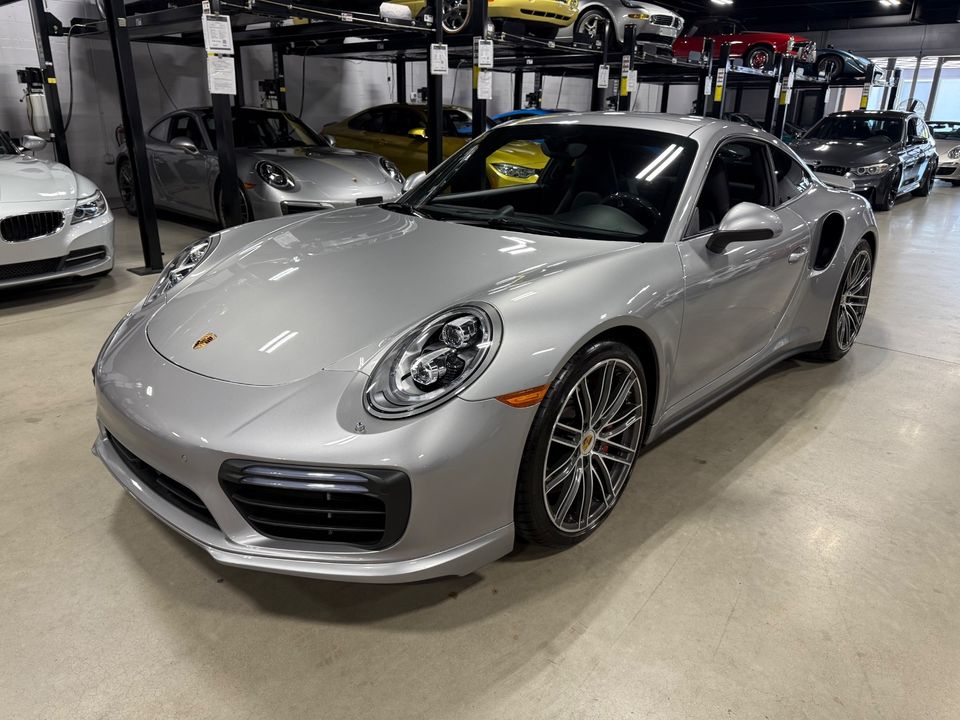 2017 PORSCHE 911
