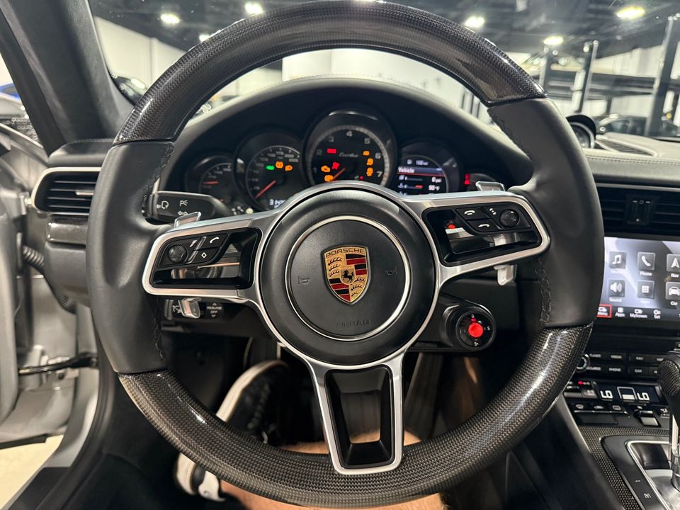 2017 PORSCHE 911