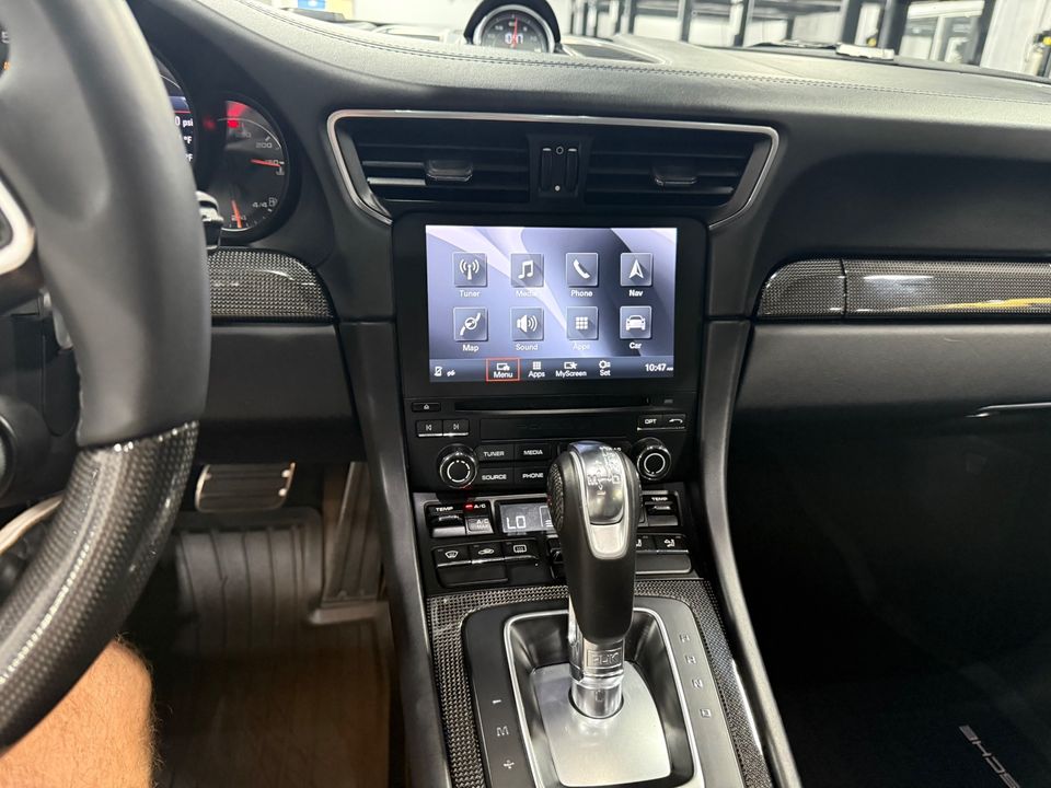 2017 PORSCHE 911