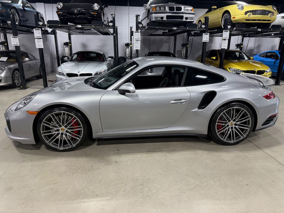 2017 PORSCHE 911