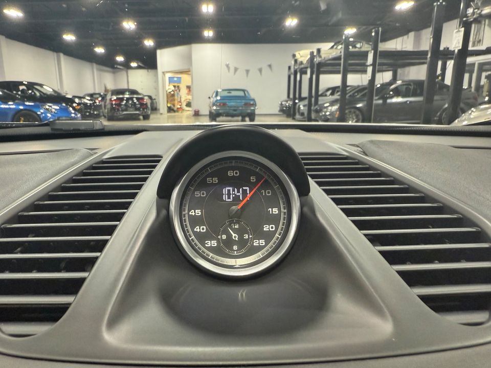 2017 PORSCHE 911
