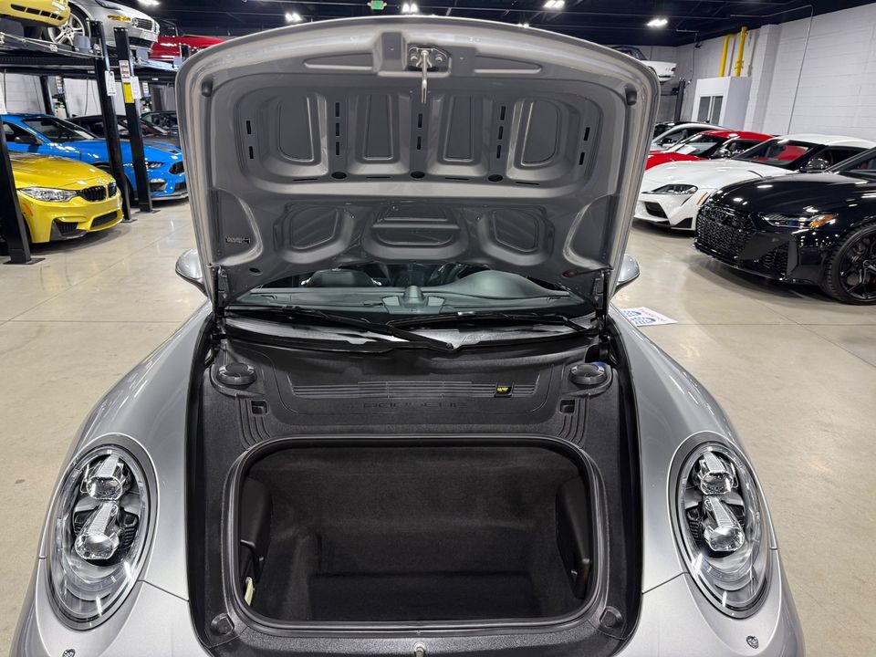 2017 PORSCHE 911