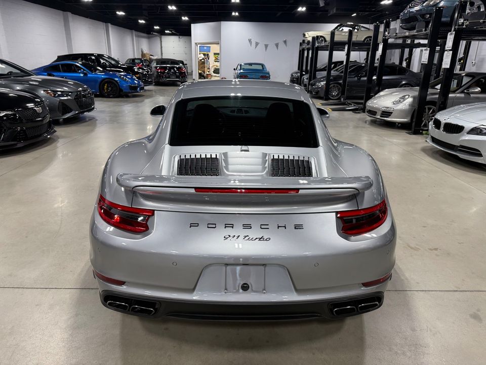 2017 PORSCHE 911